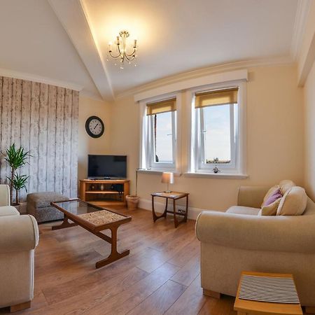 The Whitby Prospect, 2 Bed Apartment With Stunning Views, 2 Mins From Beach Zewnętrze zdjęcie
