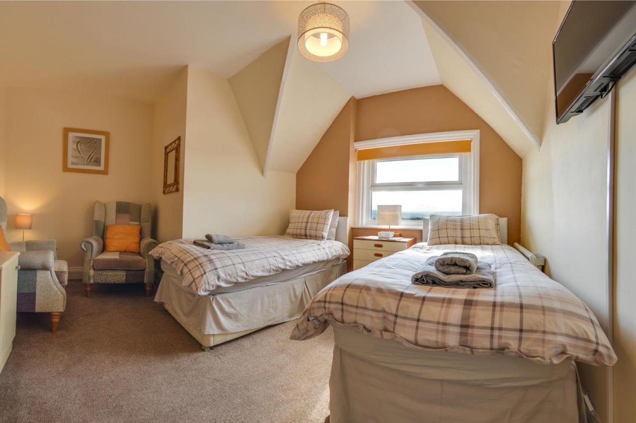 The Whitby Prospect, 2 Bed Apartment With Stunning Views, 2 Mins From Beach Zewnętrze zdjęcie
